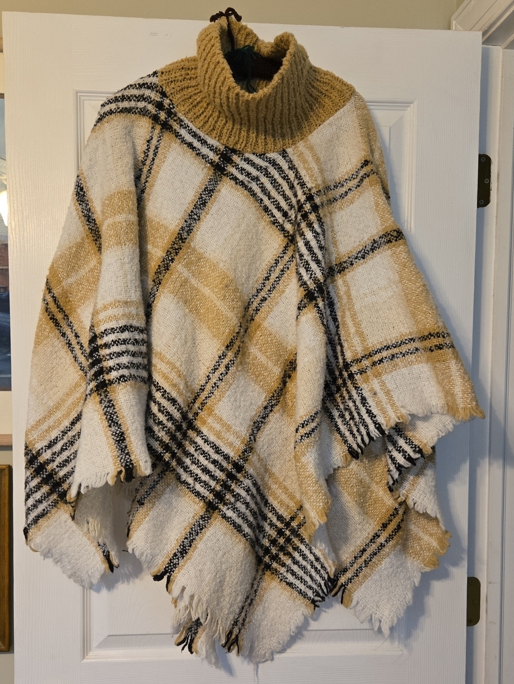 Cozy Plaid Turtleneck Poncho Sweater - Cream & Mustard